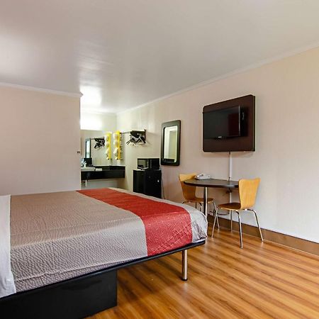 Motel 6-Bay Minette, Al Luaran gambar