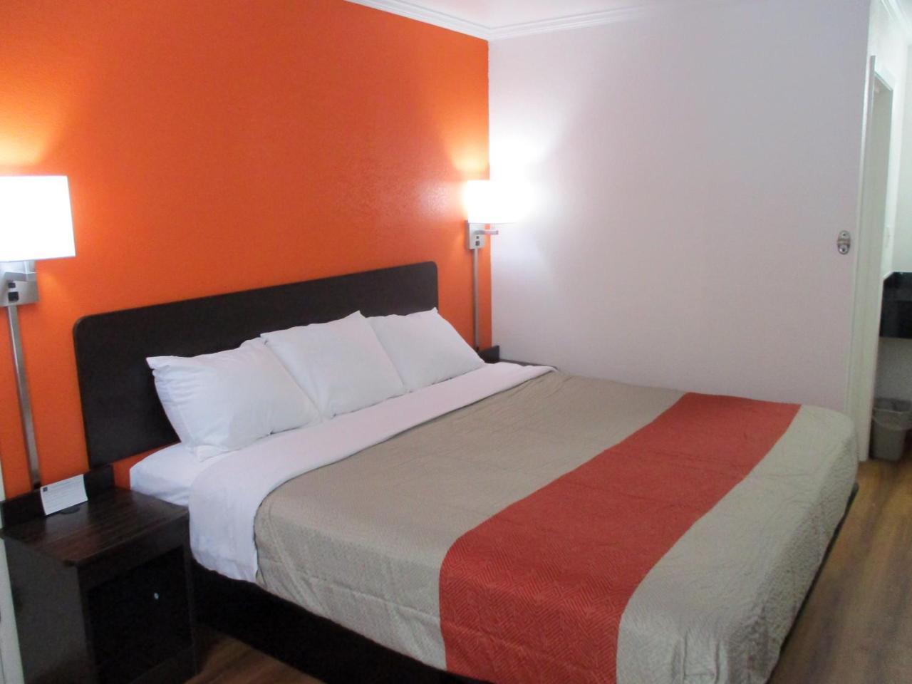 Motel 6-Bay Minette, Al Luaran gambar