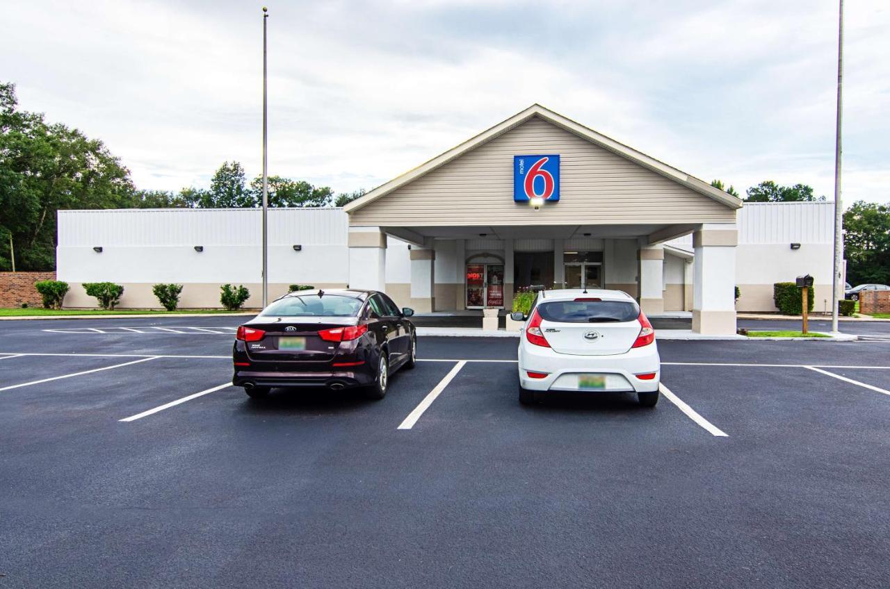 Motel 6-Bay Minette, Al Luaran gambar
